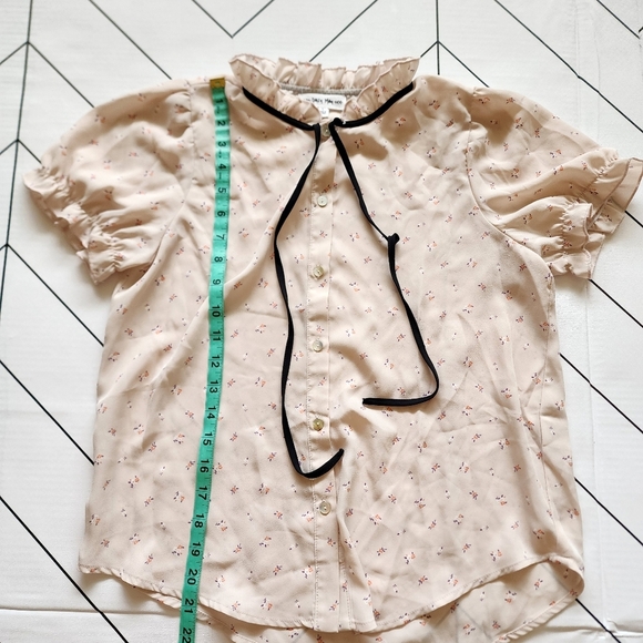 Daisy May Semi Sheer Cream Blouse Size S - Picture 2 of 6